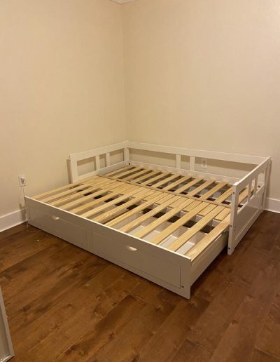 White day bed installation and assembly